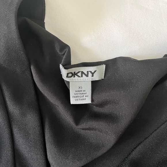DKNY Cape Shell - Picture 2 of 6